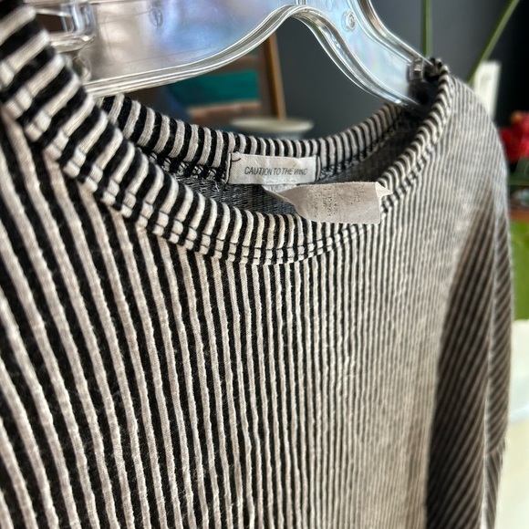 Caution To The Wind Black and White Striped Long Sleeve Crop Top - Picture 4 of 15